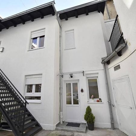 Petit Main Square Apartment Zagreb Exterior photo