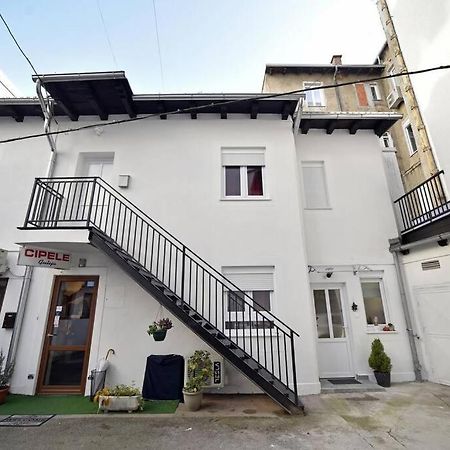 Petit Main Square Apartment Zagreb Exterior photo